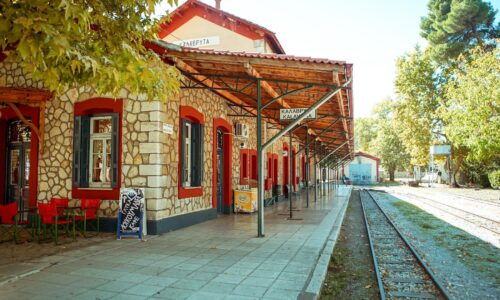the_scenic_train_station_is_one_of_the_most_interesting_attractions_of_kalavryta-1